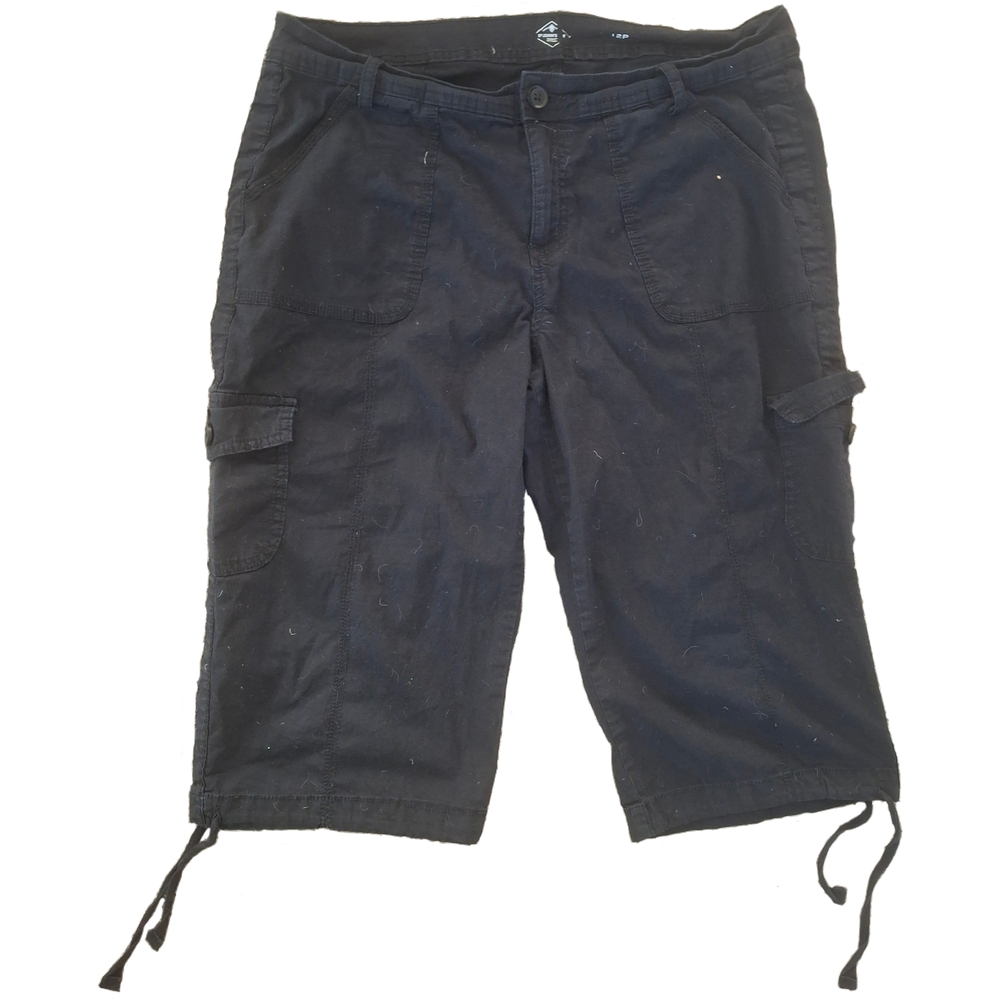 St. John's Bay Black Cargo Shorts